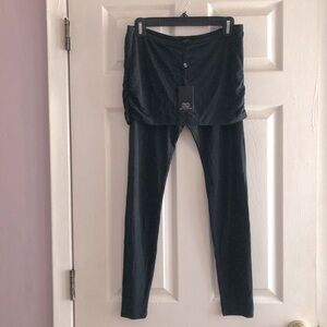 NWT Tart Collection SKIRTED LEGGINGS Rayon Blend sz L